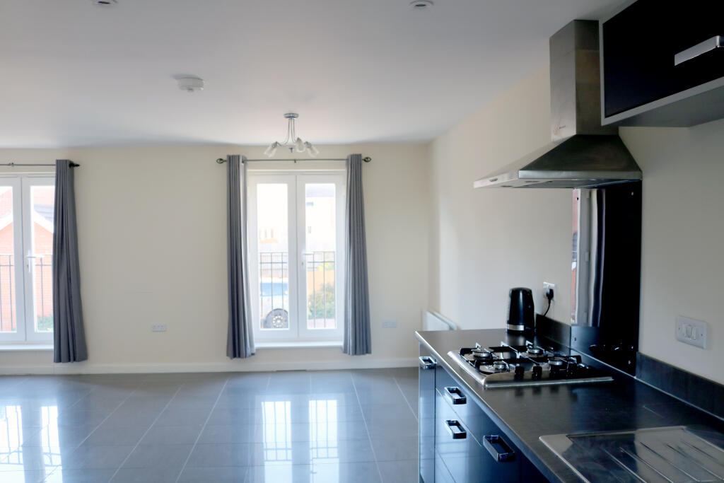 Additional property image - Wood Street, Patchway, Bristol, Gloucestershire