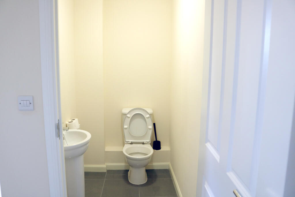 Additional property image - Wood Street, Patchway, Bristol, Gloucestershire
