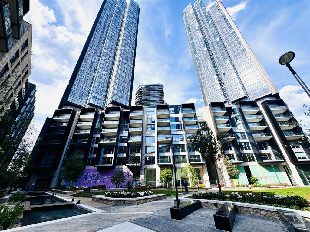 Main image of property: 250 city Road, Carrara Tower, Bollinder Place, London