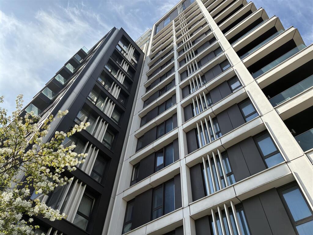 Main image of property: Verto, Kings Road, Reading