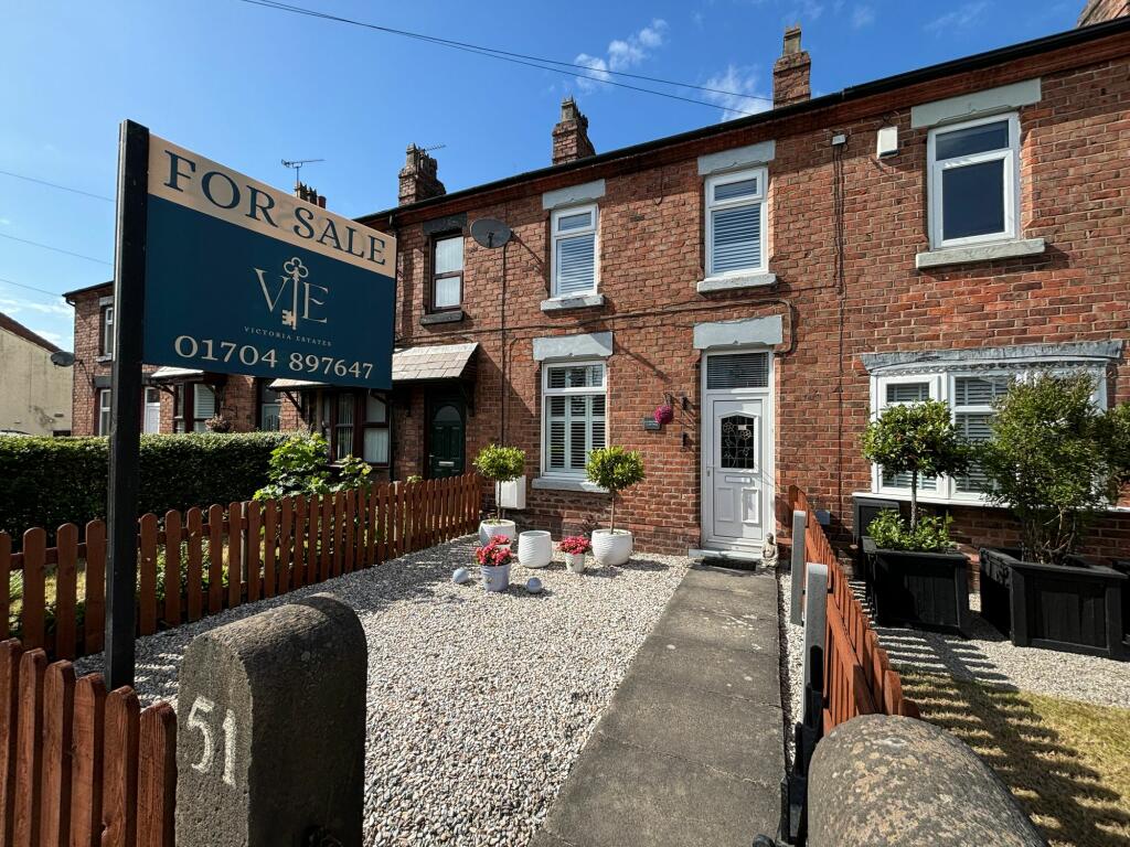 3 bedroom terraced house for sale in Chamomile Cottage, Square Lane