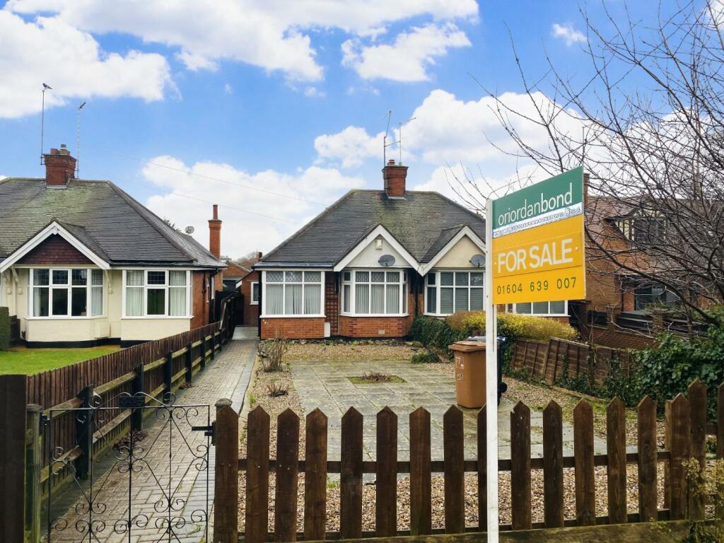 2 bedroom semi-detached bungalow for sale in Kettering Road, Spinney Hill, Northampton NN3