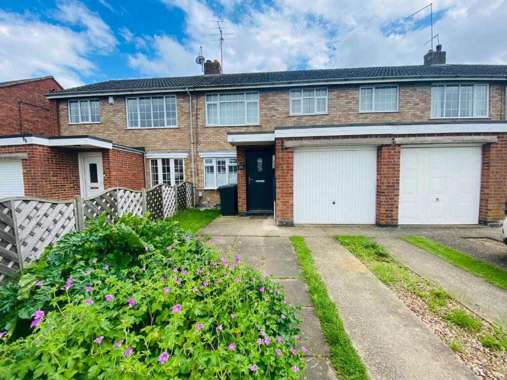 3 bedroom terraced house for sale in Cottingham Drive, Moulton