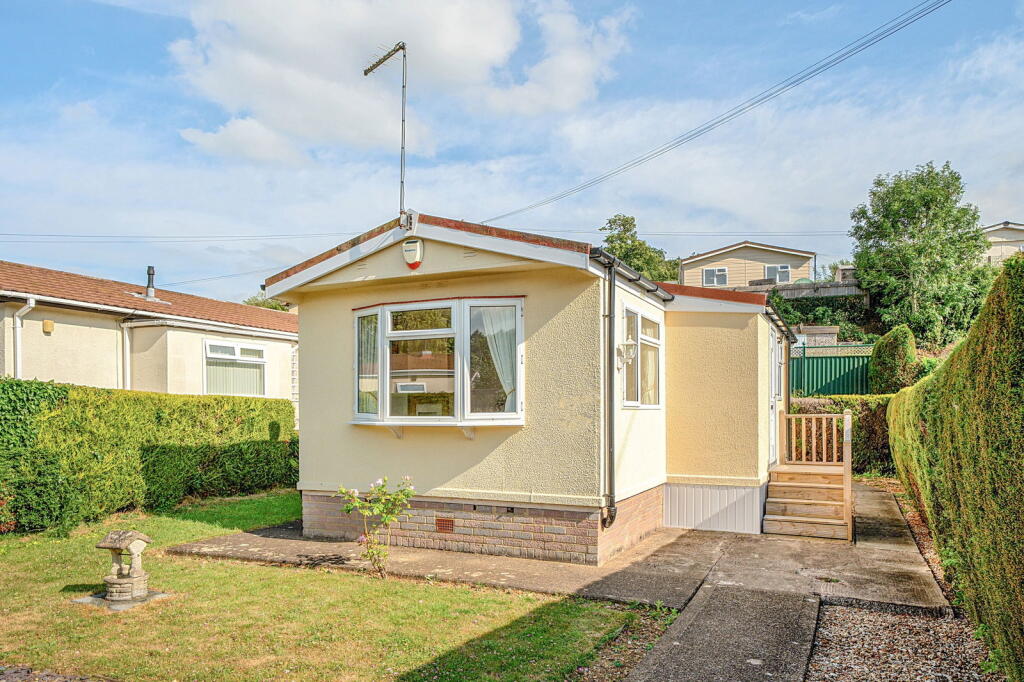 Main image of property: Upper Glen Avenue, Blisworth, Northampton, Northamptonshire, NN7 3EE