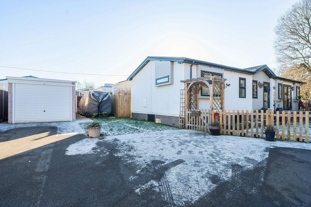 Main image of property: Ravenswing Park, Aldermaston, Reading, Berkshire, RG7 4PY