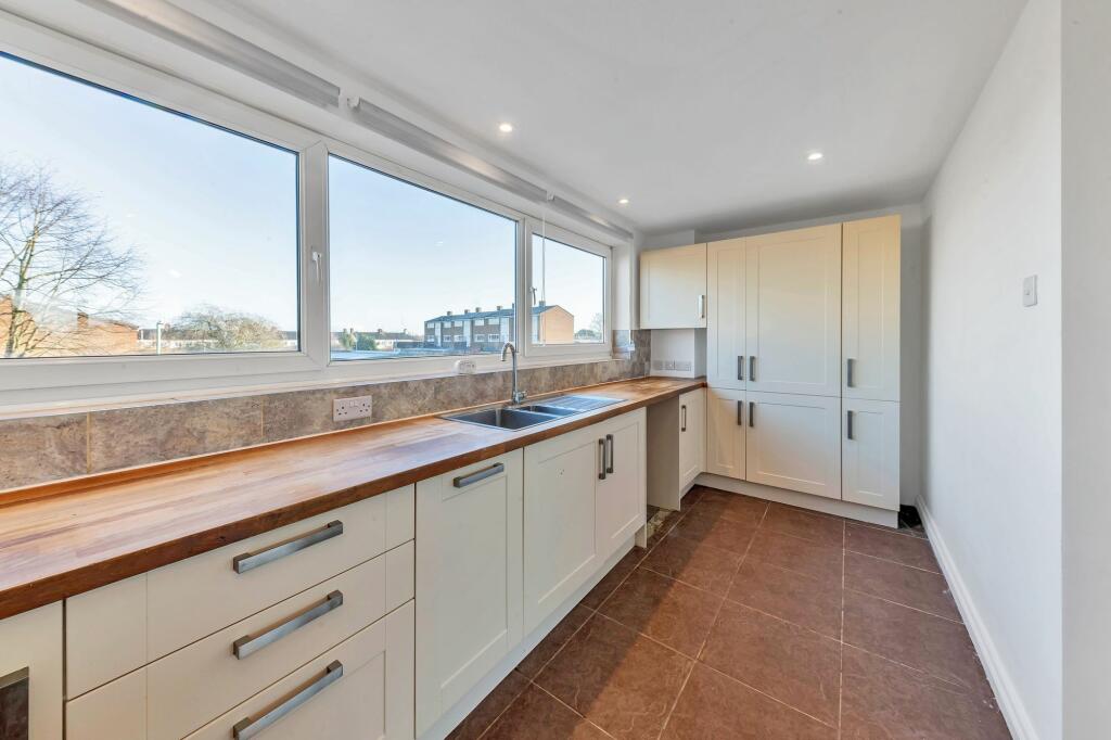 Additional property image - Fielden Way, Newmarket, CB8