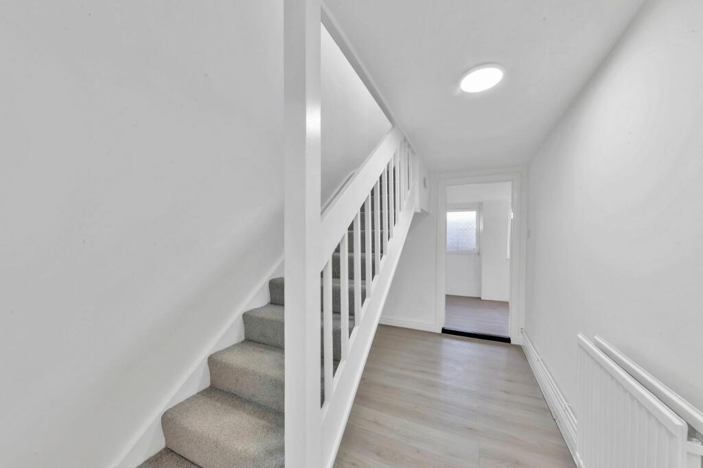 Additional property image - Fielden Way, Newmarket, CB8