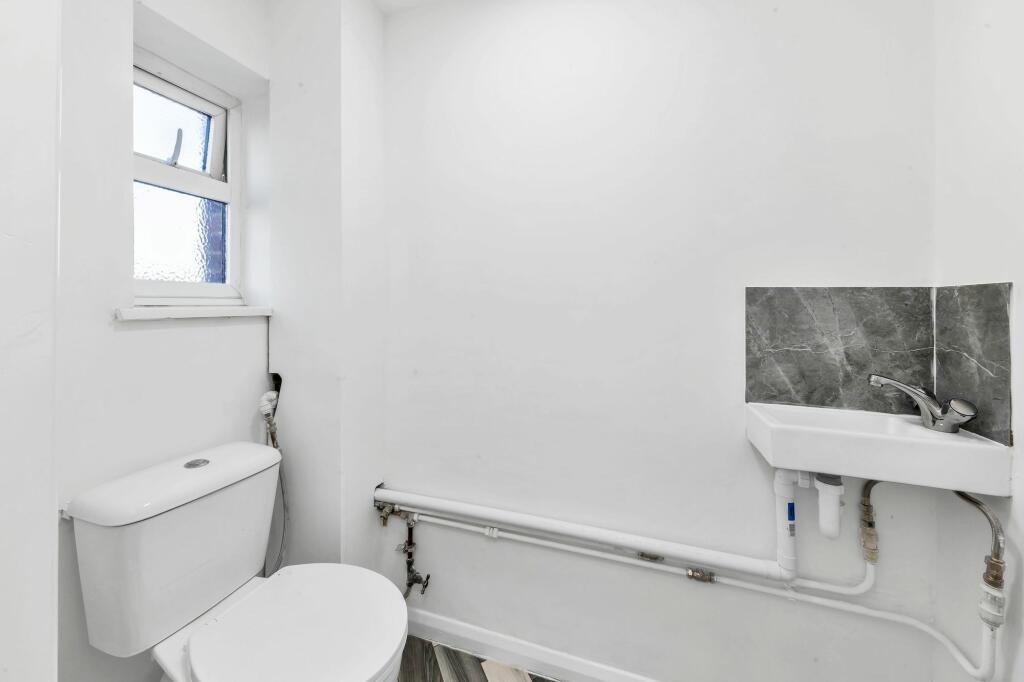 Additional property image - Fielden Way, Newmarket, CB8