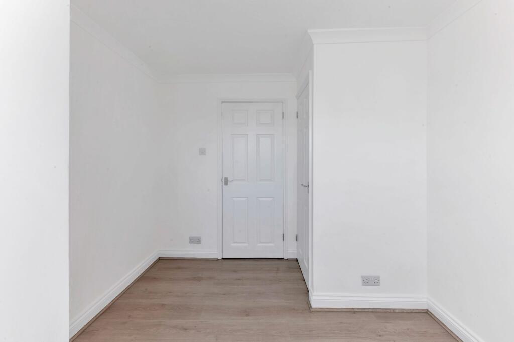 Additional property image - Fielden Way, Newmarket, CB8