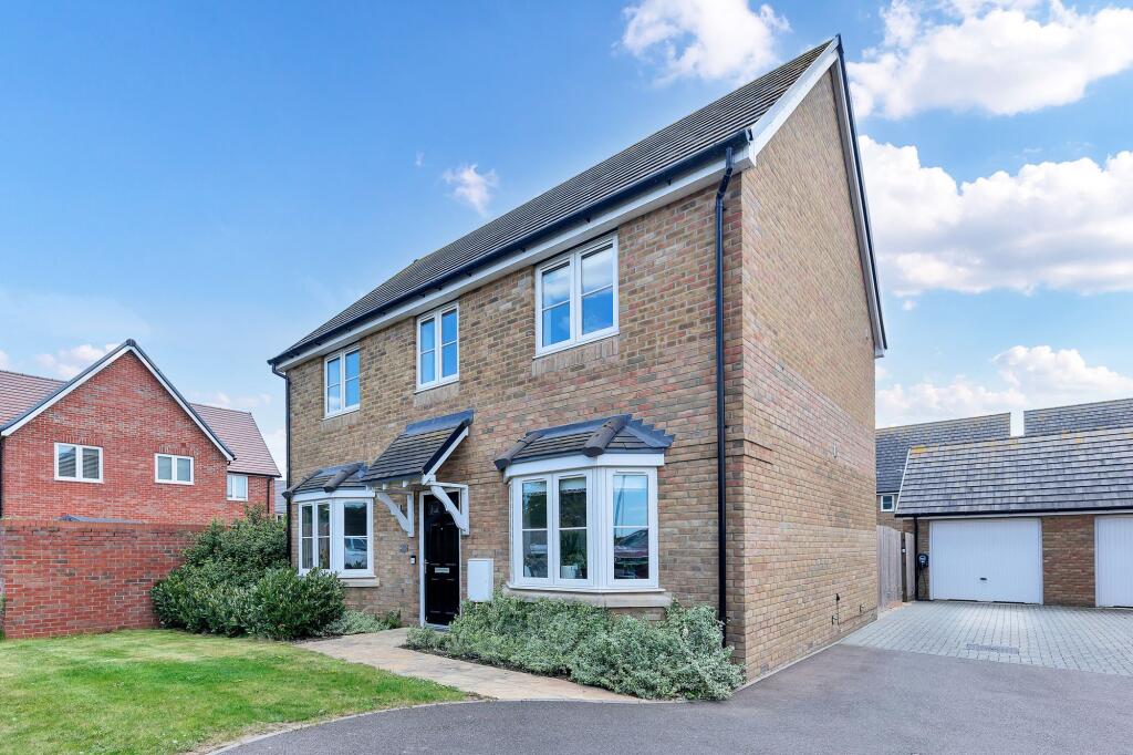 4 bedroom detached house