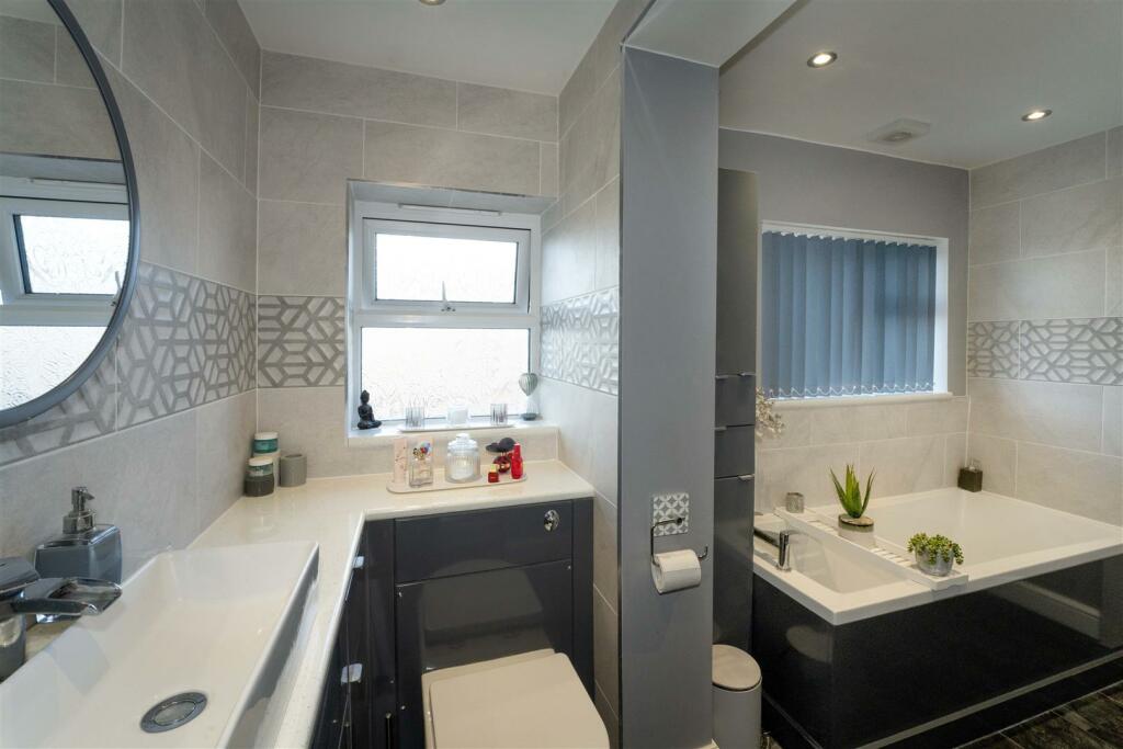 Additional property image - Frobisher Way, Gravesend