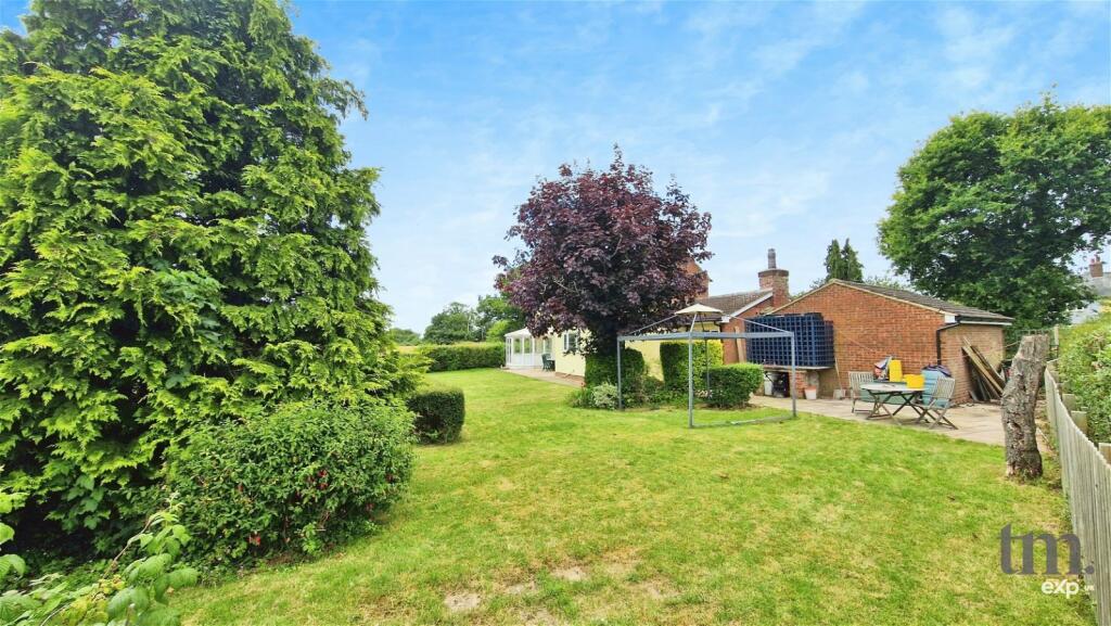 Additional property image - High Cross Lane, Little Canfield, Dunmow, CM6 1TD