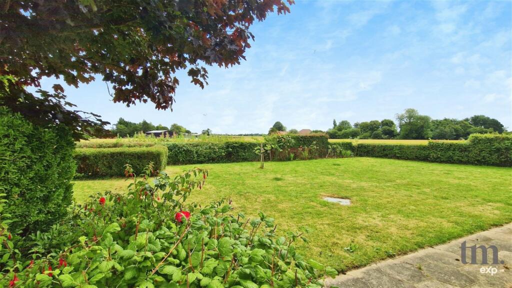 Additional property image - High Cross Lane, Little Canfield, Dunmow, CM6 1TD