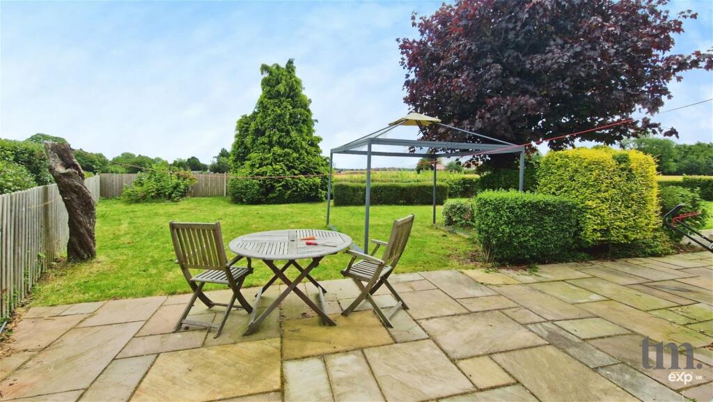 Additional property image - High Cross Lane, Little Canfield, Dunmow, CM6 1TD