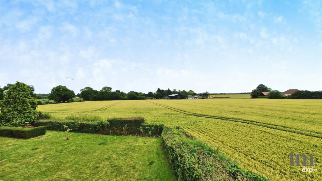 Additional property image - High Cross Lane, Little Canfield, Dunmow, CM6 1TD