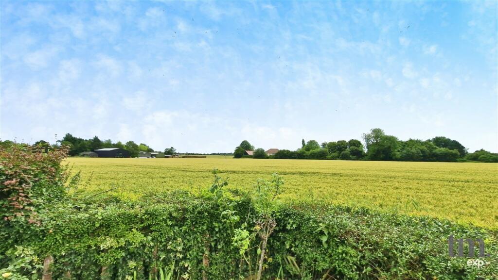 Additional property image - High Cross Lane, Little Canfield, Dunmow, CM6 1TD
