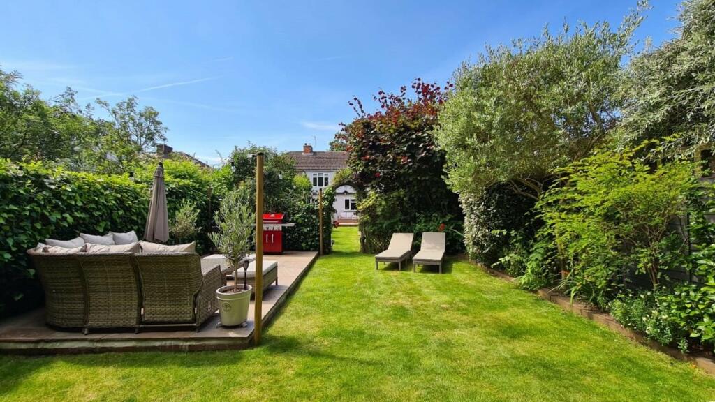 Additional property image - Ludham Hall Lane, Braintree, CM77 8QT