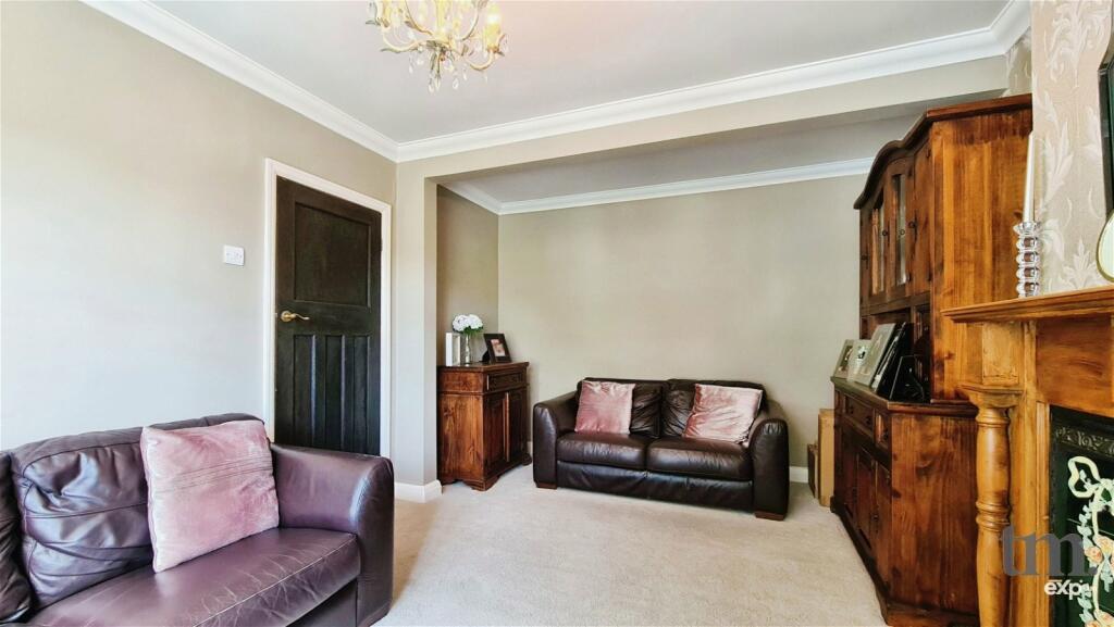 Additional property image - Ludham Hall Lane, Braintree, CM77 8QT