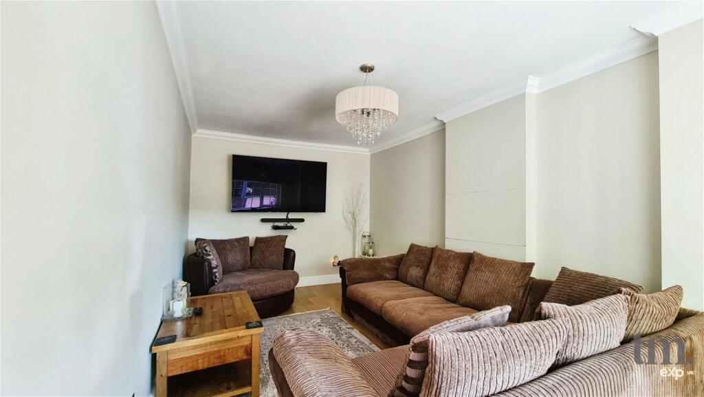 Additional property image - Ludham Hall Lane, Braintree, CM77 8QT