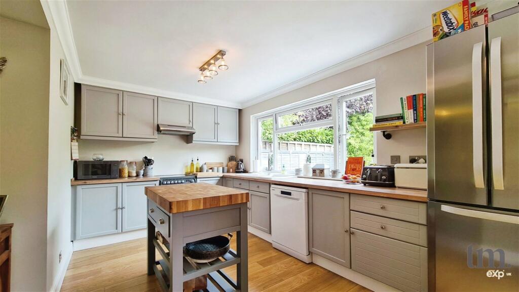 Additional property image - Ludham Hall Lane, Braintree, CM77 8QT
