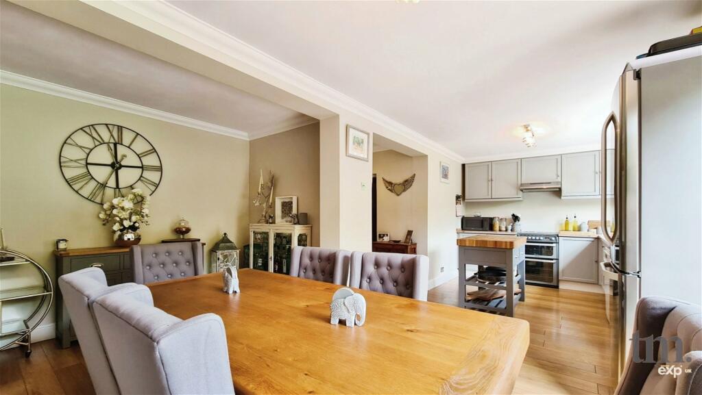 Additional property image - Ludham Hall Lane, Braintree, CM77 8QT