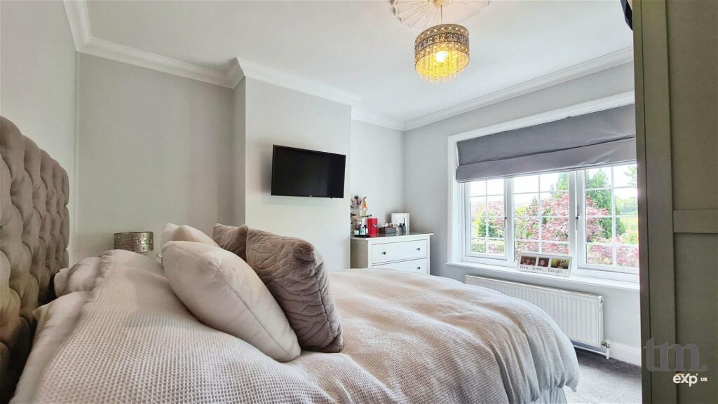 Additional property image - Ludham Hall Lane, Braintree, CM77 8QT