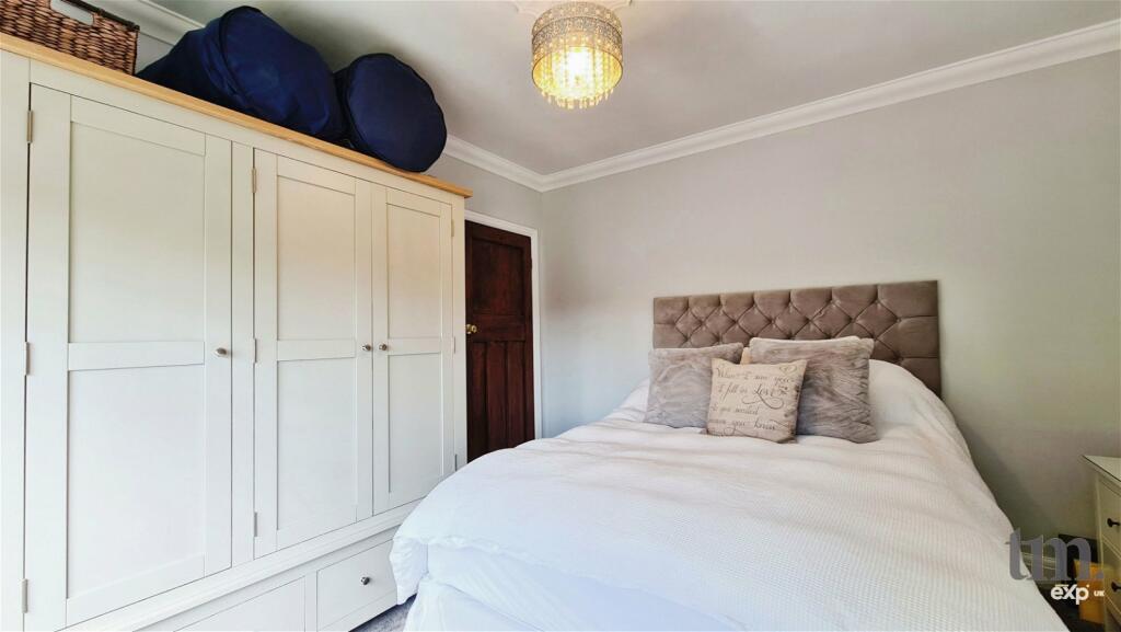Additional property image - Ludham Hall Lane, Braintree, CM77 8QT