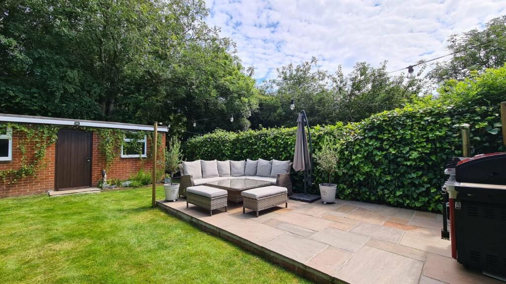 Additional property image - Ludham Hall Lane, Braintree, CM77 8QT