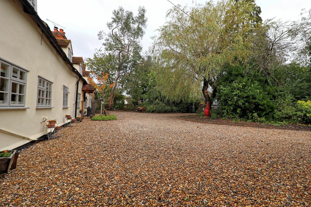 Additional property image - Gore Lane, Rayne, Braintree, CM77 6TU