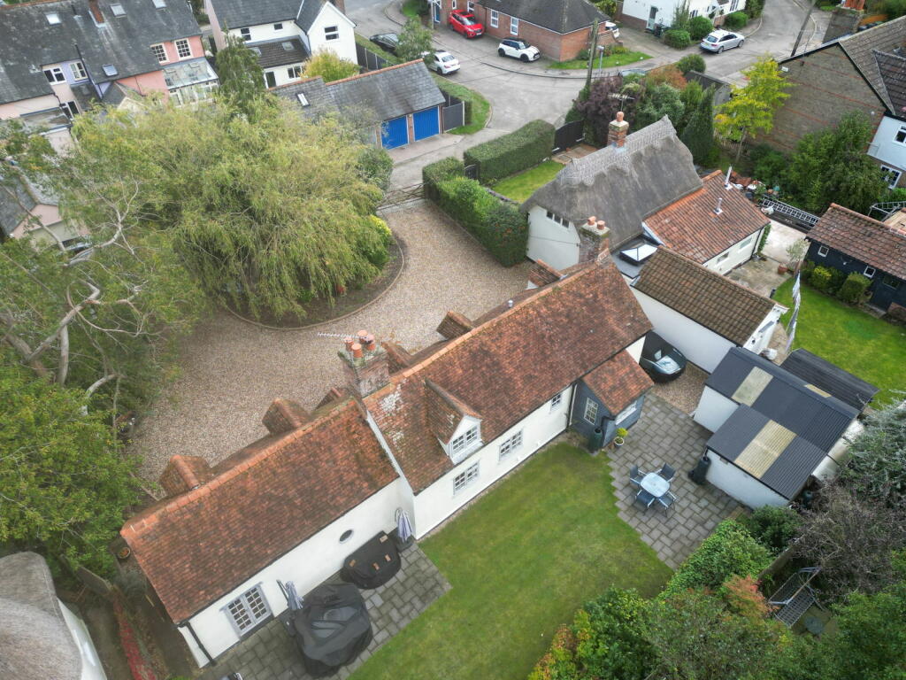 Additional property image - Gore Lane, Rayne, Braintree, CM77 6TU