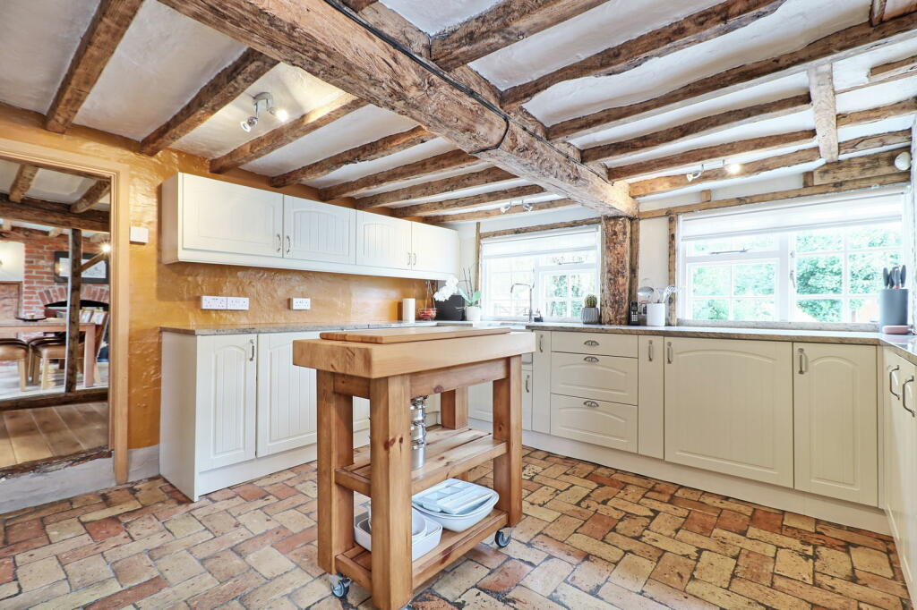 Additional property image - Gore Lane, Rayne, Braintree, CM77 6TU