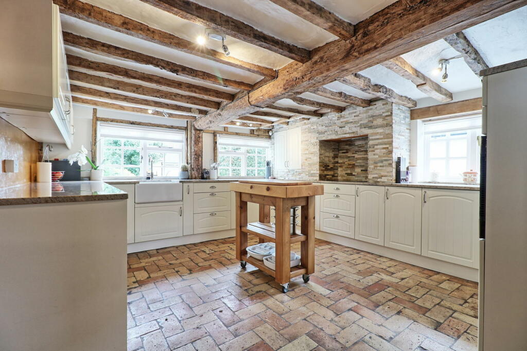 Additional property image - Gore Lane, Rayne, Braintree, CM77 6TU