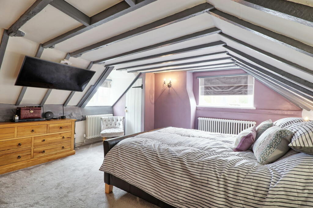 Additional property image - Gore Lane, Rayne, Braintree, CM77 6TU
