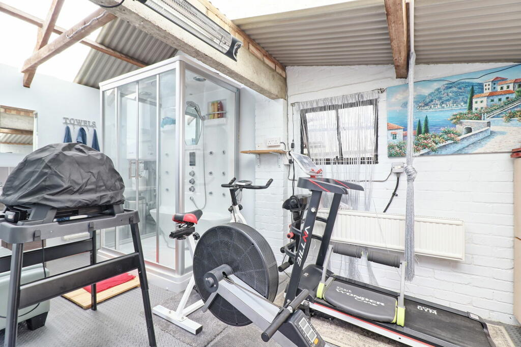 Additional property image - Gore Lane, Rayne, Braintree, CM77 6TU