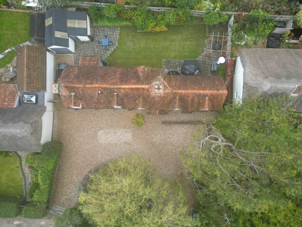 Additional property image - Gore Lane, Rayne, Braintree, CM77 6TU