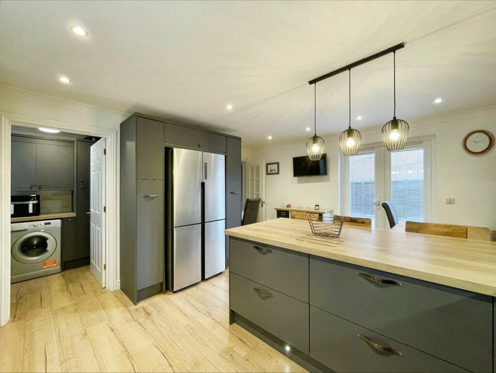 Additional property image - Harvest Fields, Takeley, Bishop's Stortford CM6 1YE