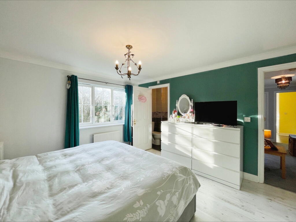 Additional property image - Harvest Fields, Takeley, Bishop's Stortford CM6 1YE