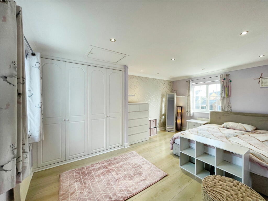 Additional property image - Harvest Fields, Takeley, Bishop's Stortford CM6 1YE