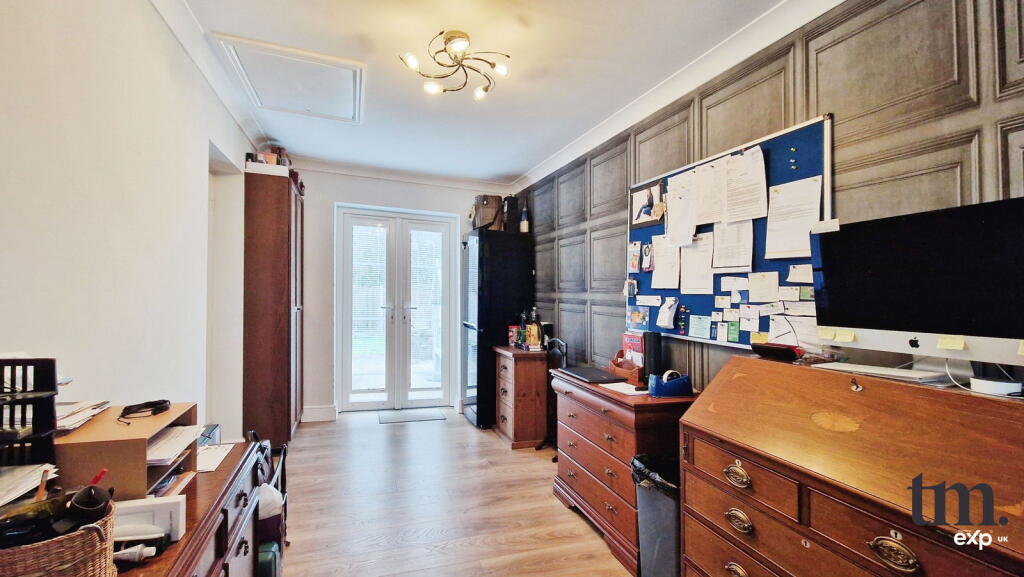Additional property image - Slough House Close, Braintree, CM7 3XX
