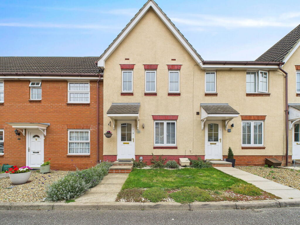 Main image of property: Gulls Croft, Braintree, CM7 3RT