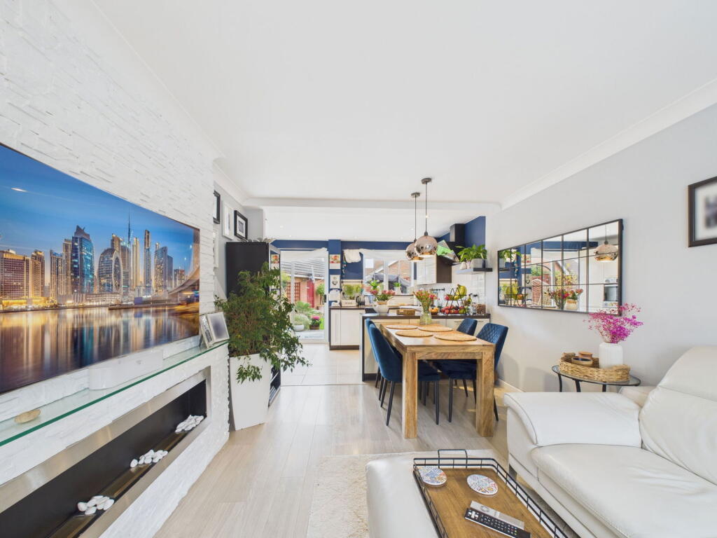 Main image of property: Gulls Croft, Braintree, CM7 3RT