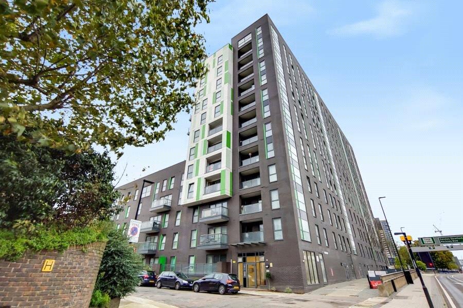 Main image of property: Yeoman Court, 15 Tweed Walk, London, E14