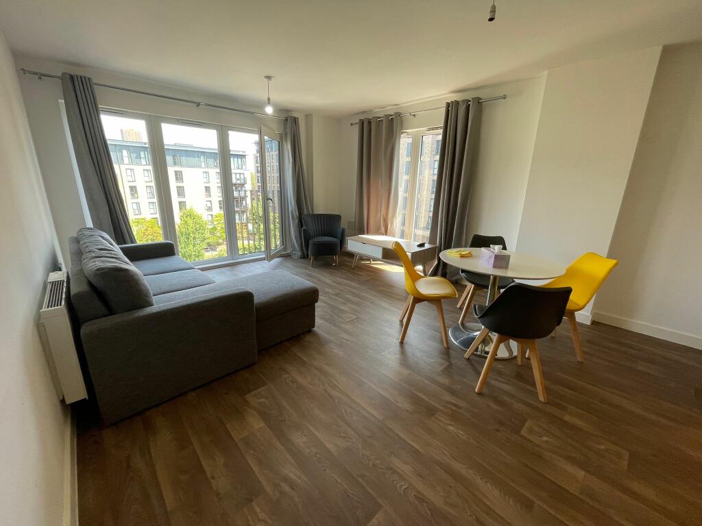 Main image of property: Washington Apartment, 5 Lexington Garden, Park Central, Birmingham B15 2DR