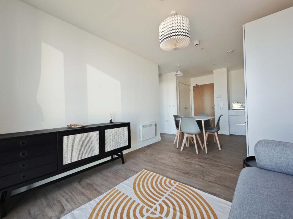 Additional property image - South Central, Essex Street, B5