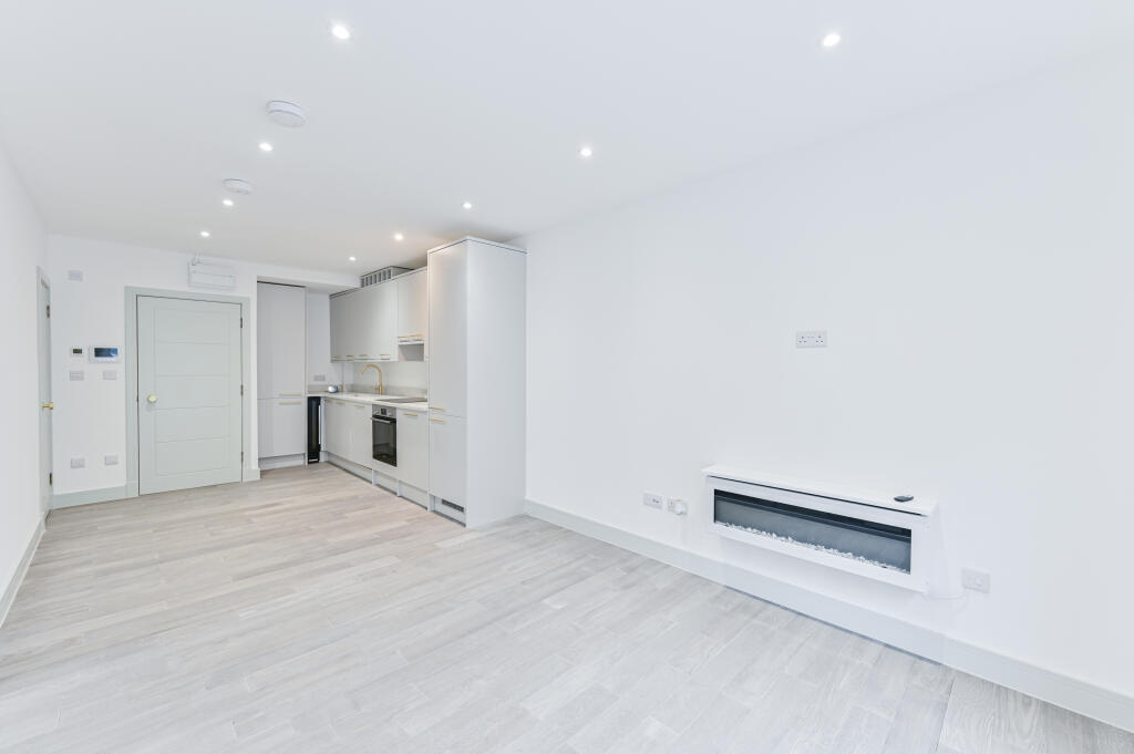 Main image of property: Norbury Crescent, 2A Norbury Crescent, London