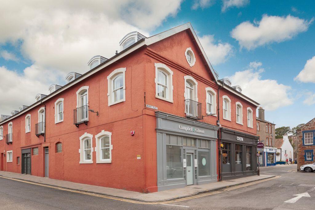 Main image of property: Flat 3, 15 Market Place, North Berwick, EH39 4JF