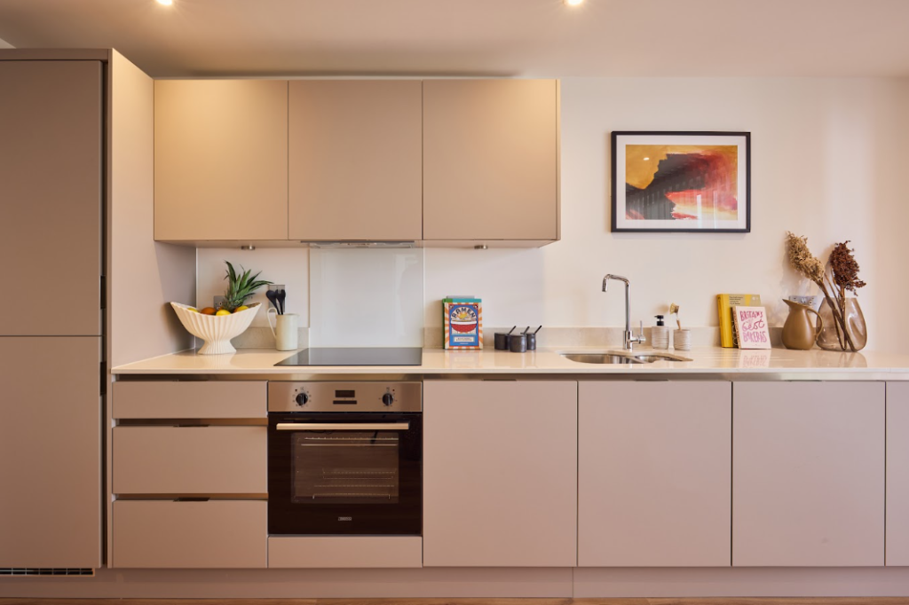 Main image of property: 27 Cherry Orchard Road, Croydon, London, CR0