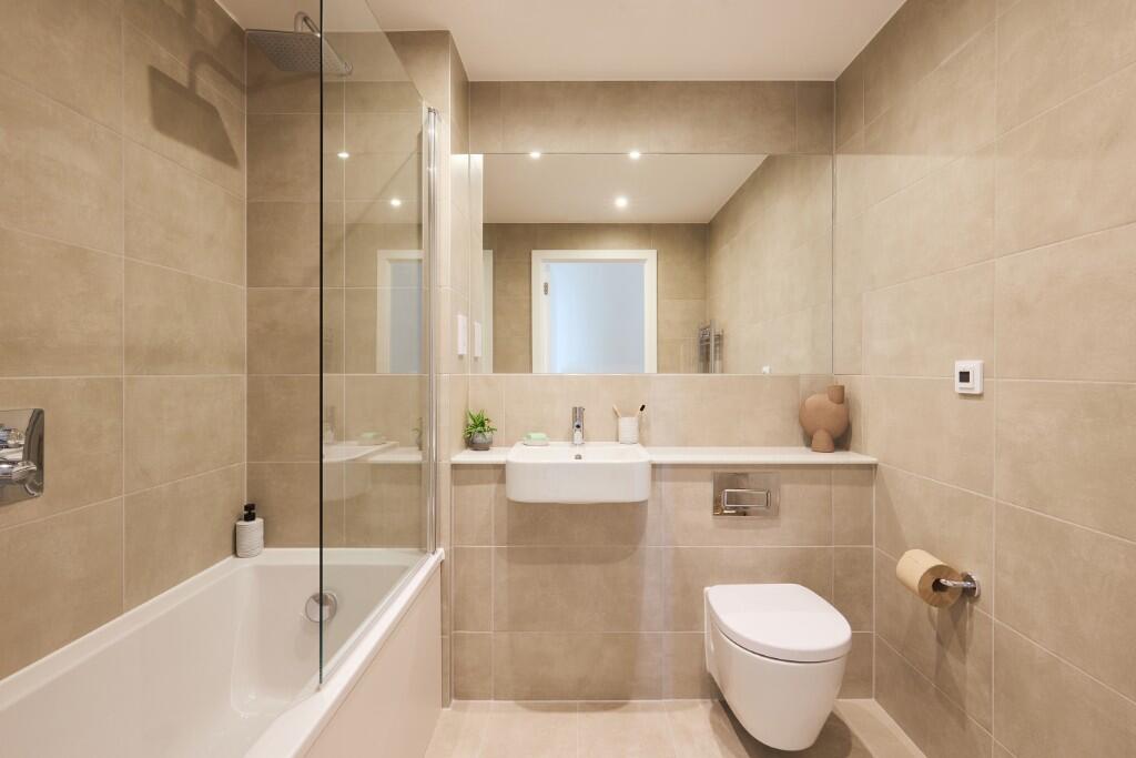 Main image of property: Flat 101, 27 Cherry Orchard Road, Croydon, London, CR0