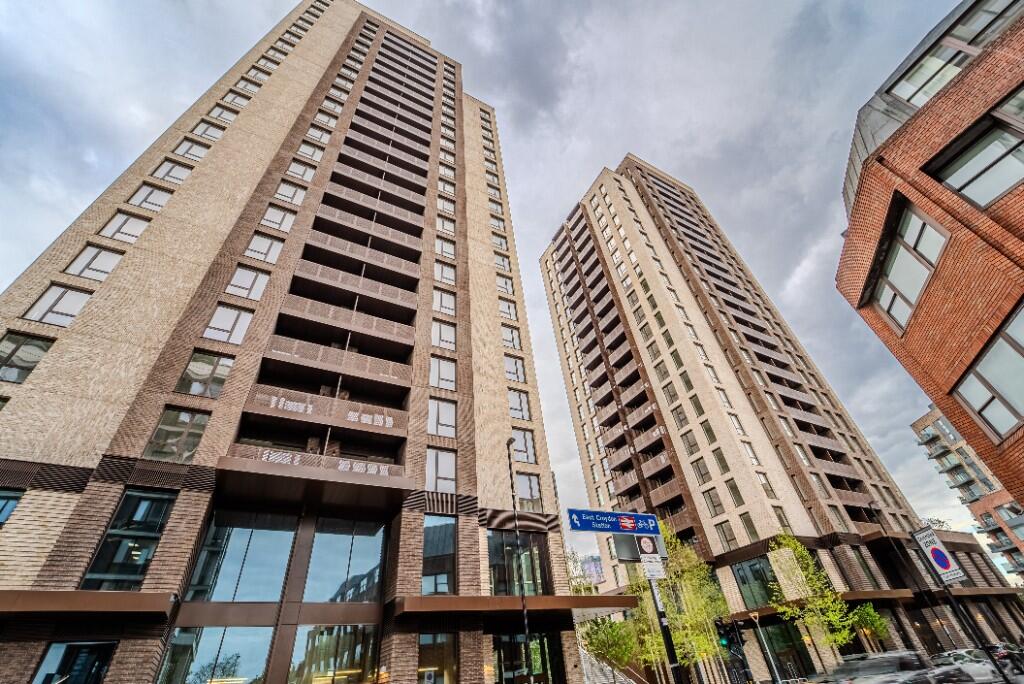 Main image of property: Flat 111, 27 Cherry Orchard Road, Croydon, London, CR0