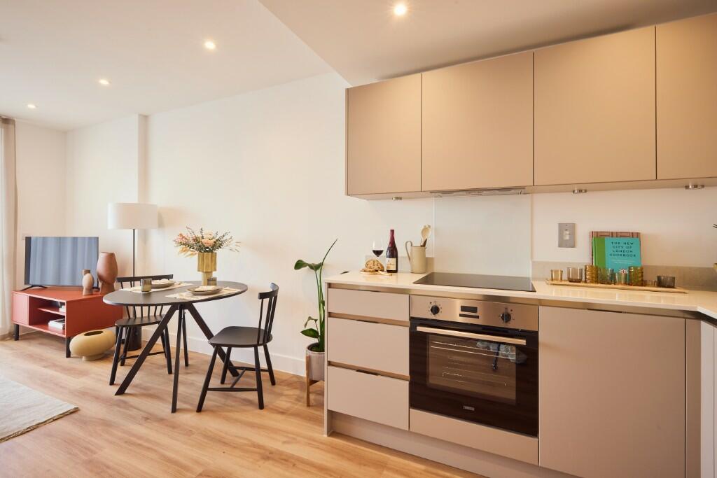 Main image of property: Flat 84, 37 Cherry Orchard Road, Croydon, London, CR0